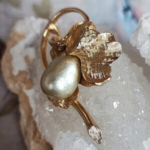 Faux Pearl Brooch Textured Gold Tone Floral Flower Sprig Vintage Designer EUC